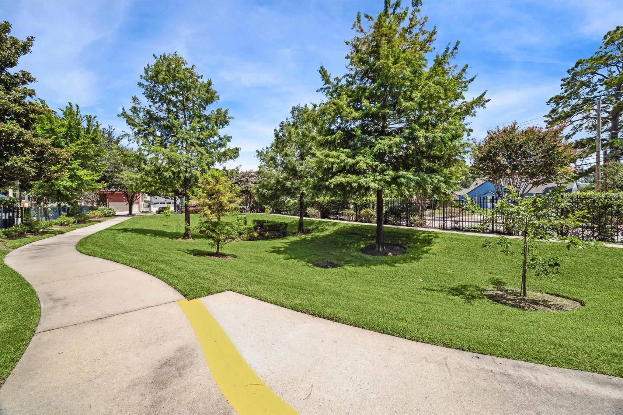 818 Garden Trace Lane