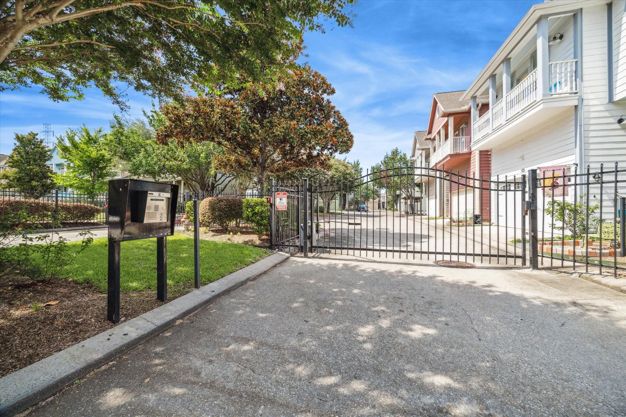 818 Garden Trace Lane