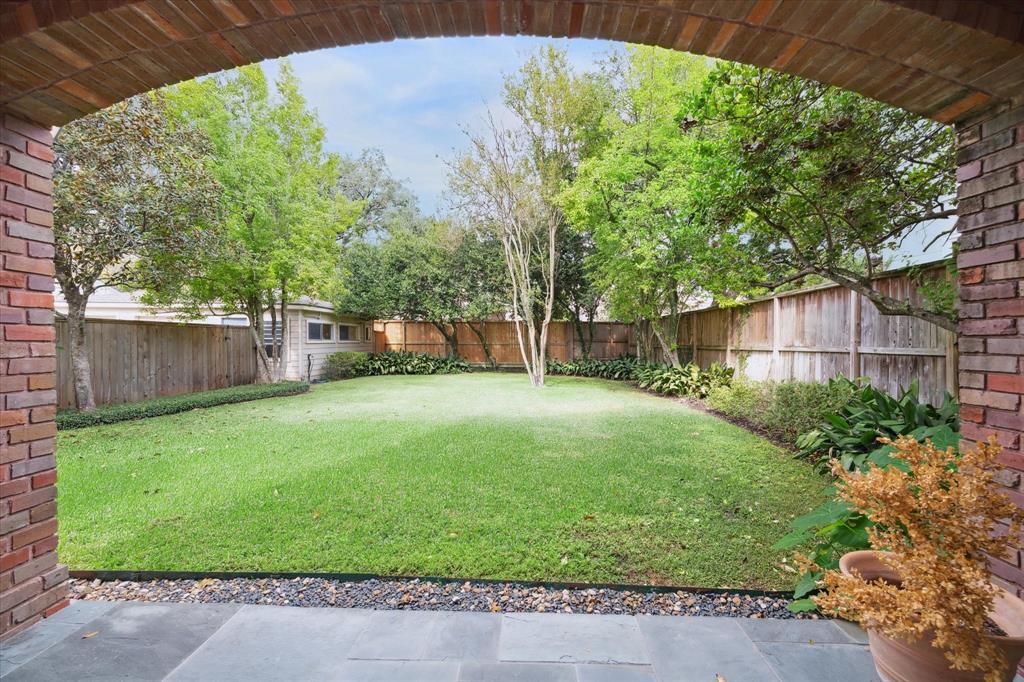 2722 Pemberton Drive