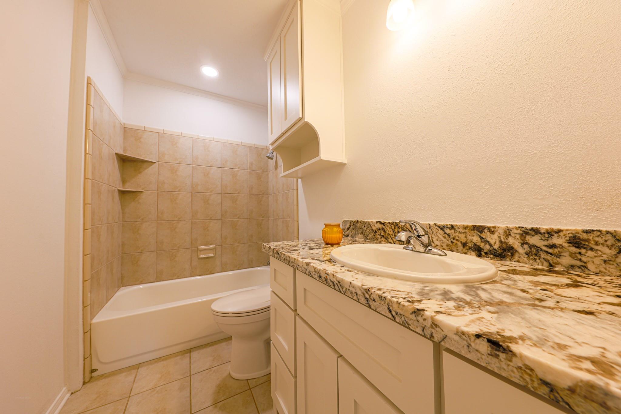 1410 Herkimer Street Unit: 1/2