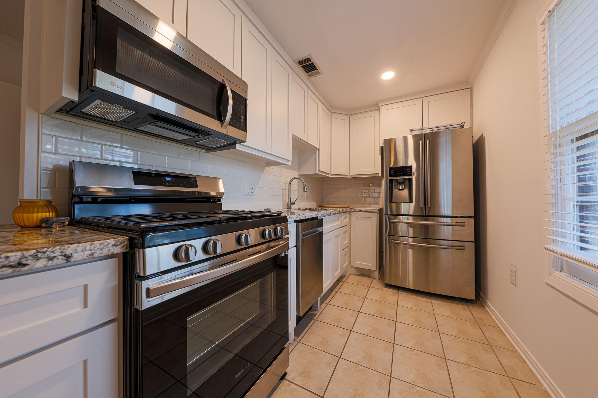 1410 Herkimer Street Unit: 1/2