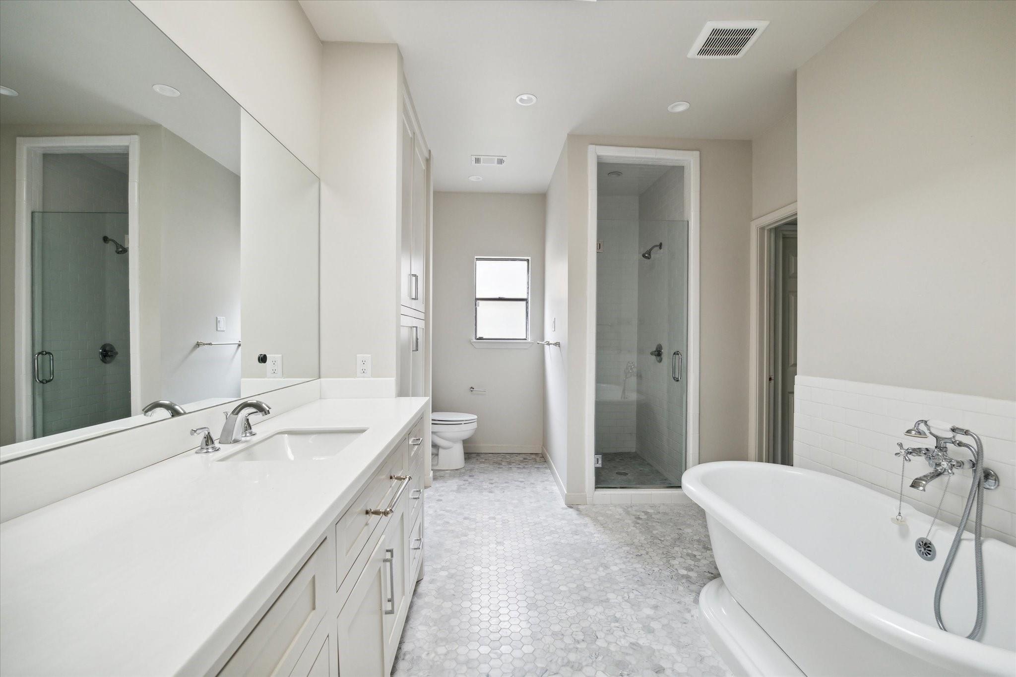 2417 Blue Bonnet Boulevard