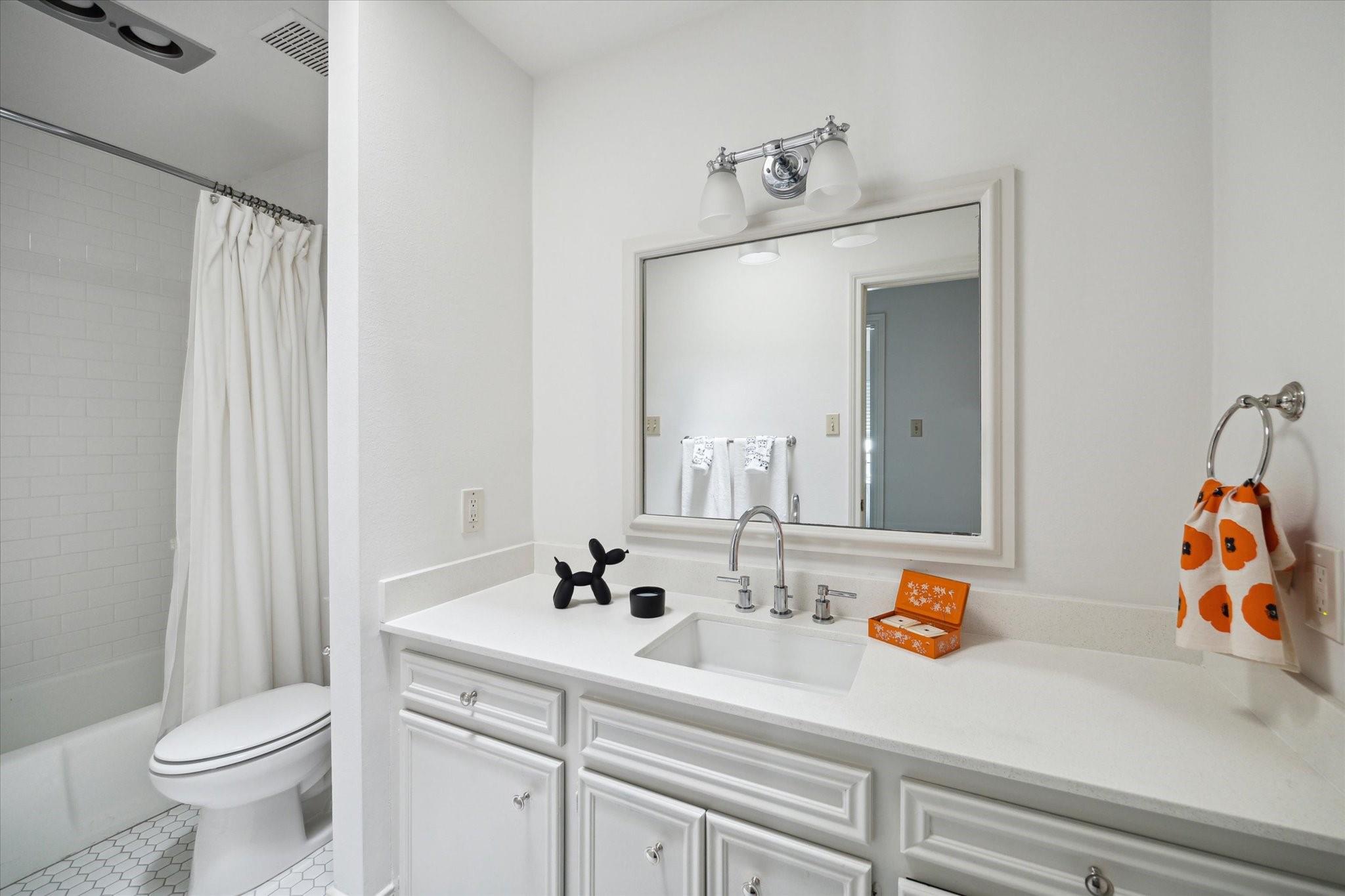 2417 Blue Bonnet Boulevard
