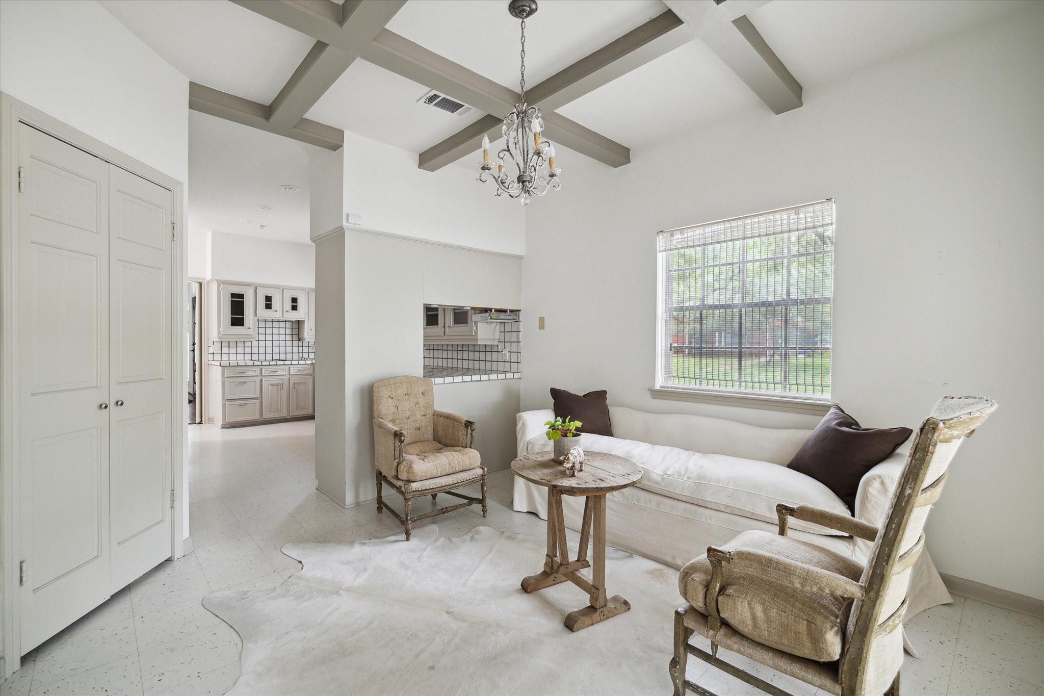 2417 Blue Bonnet Boulevard