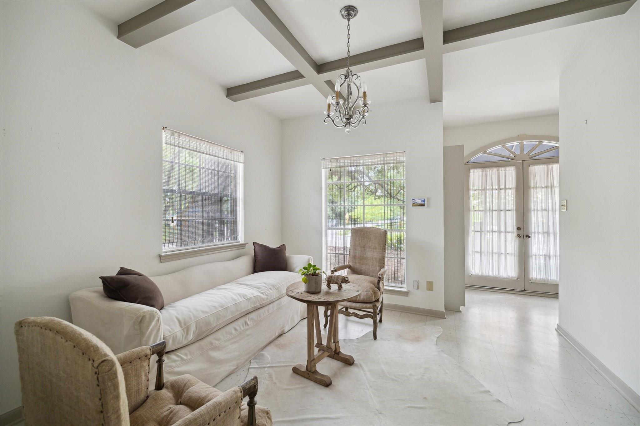 2417 Blue Bonnet Boulevard