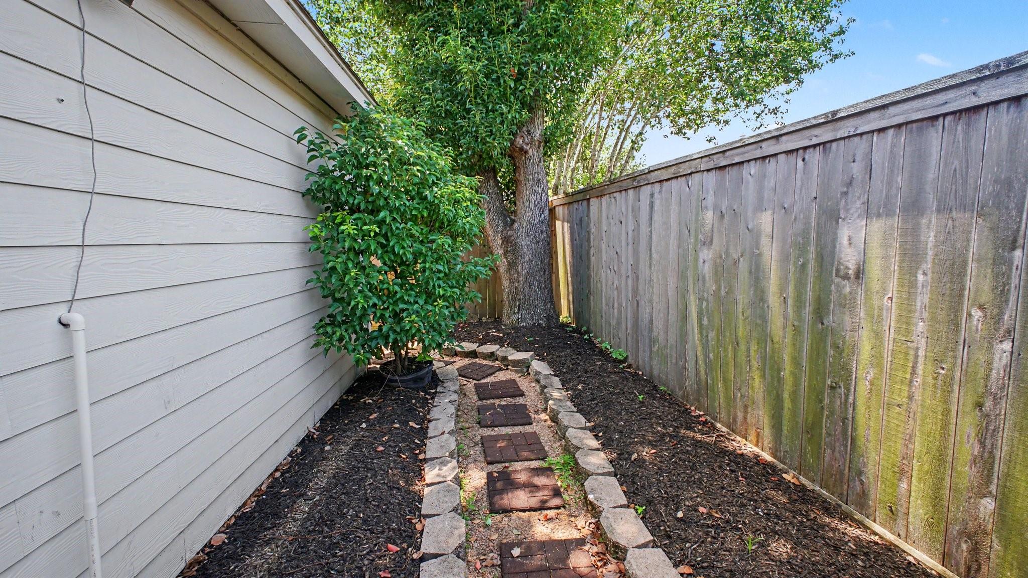 2906 Bay Isle Court