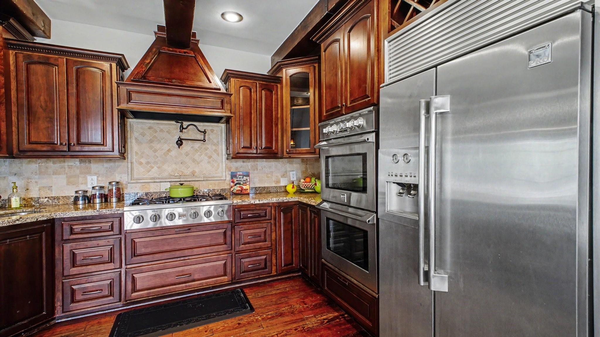 2906 Bay Isle Court