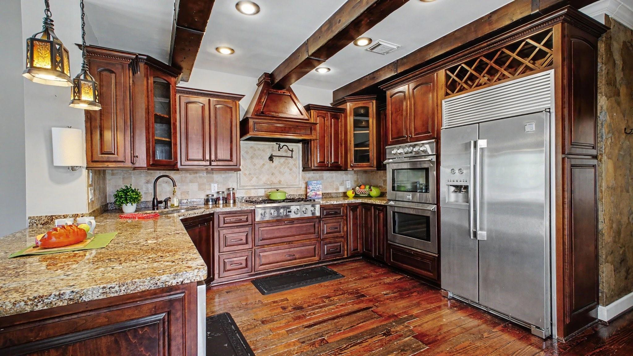 2906 Bay Isle Court