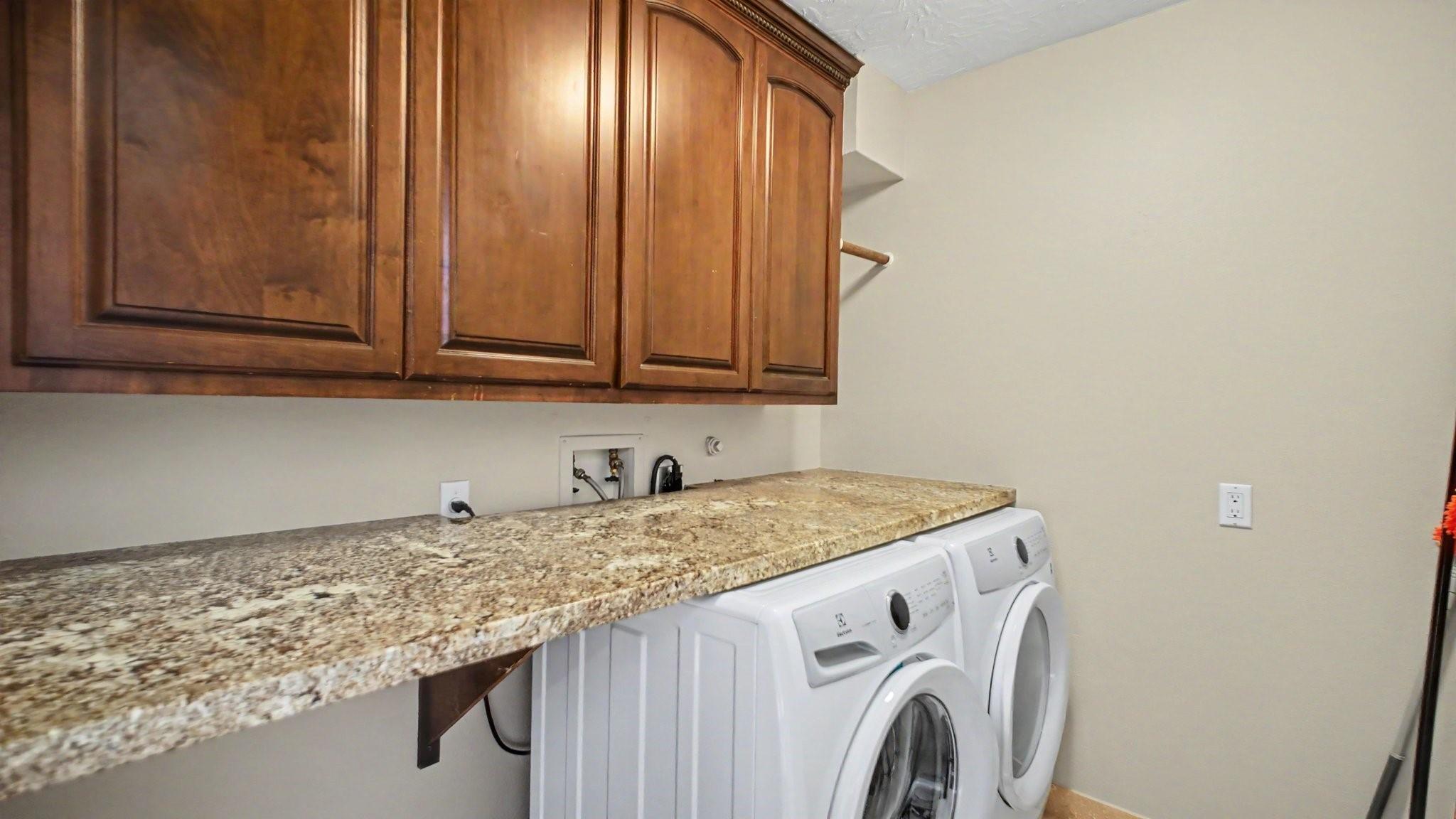2906 Bay Isle Court