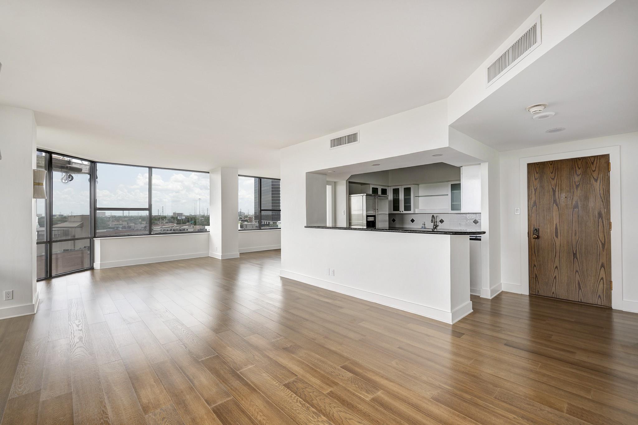 15 Greenway Plaza # 8G
