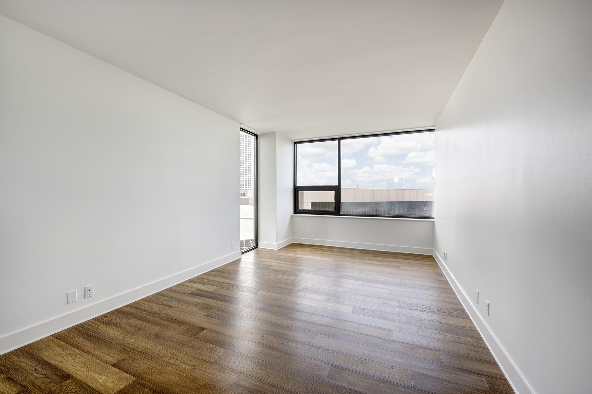 15 Greenway Plaza # 8G