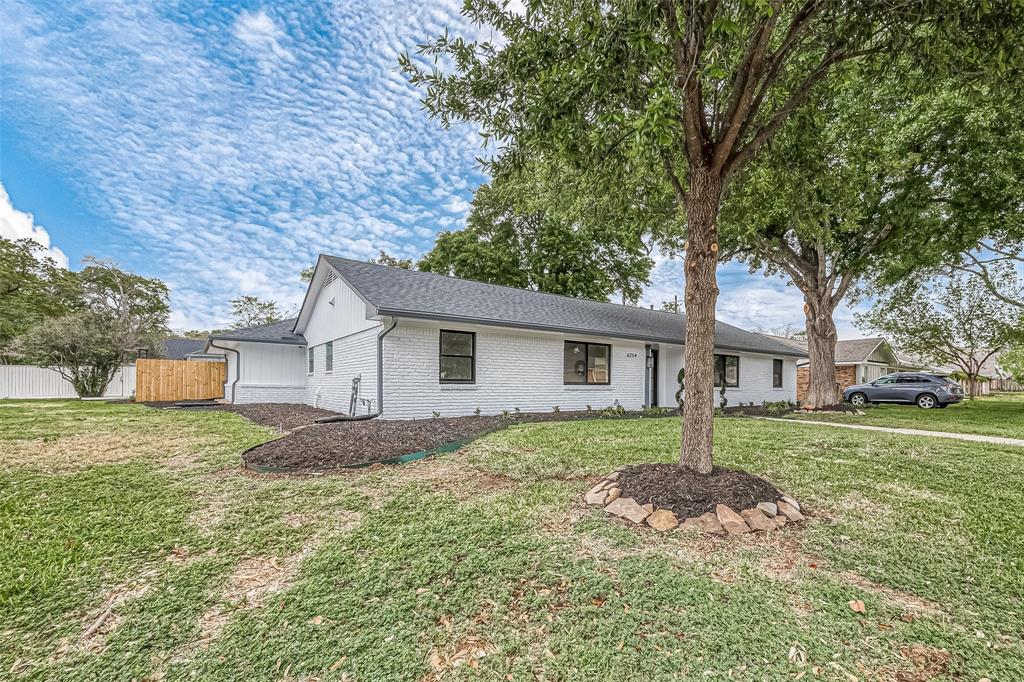 6254 Locke Lane