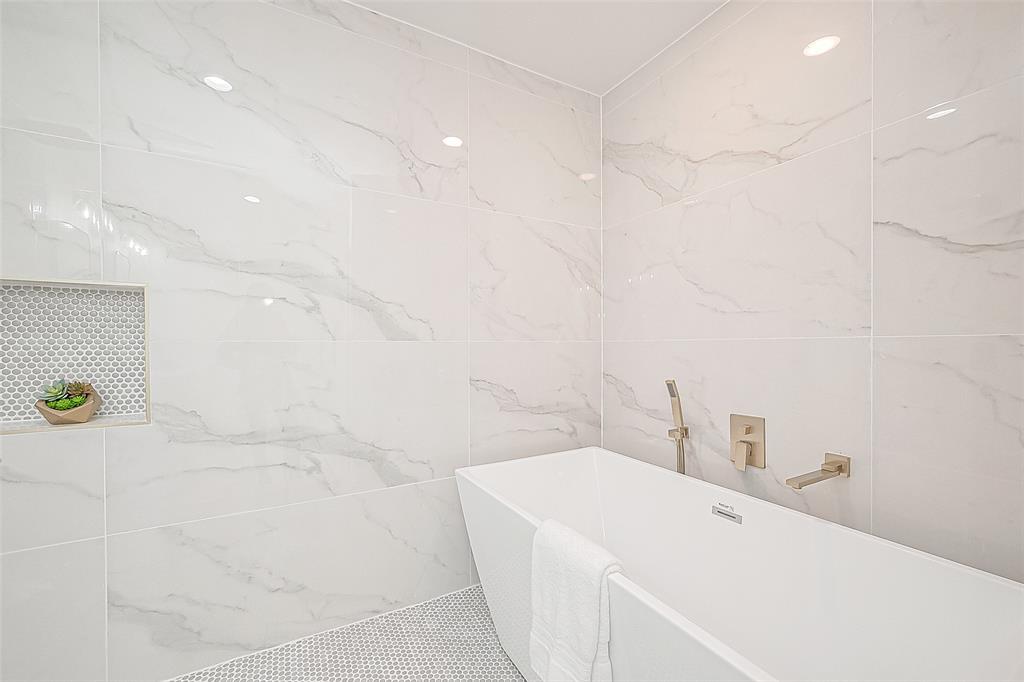 6254 Locke Lane