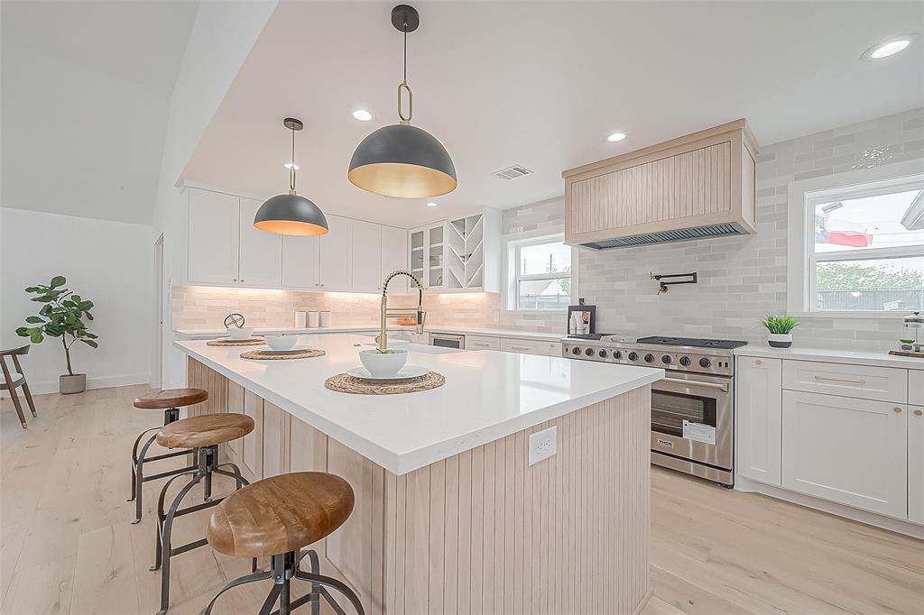 6254 Locke Lane