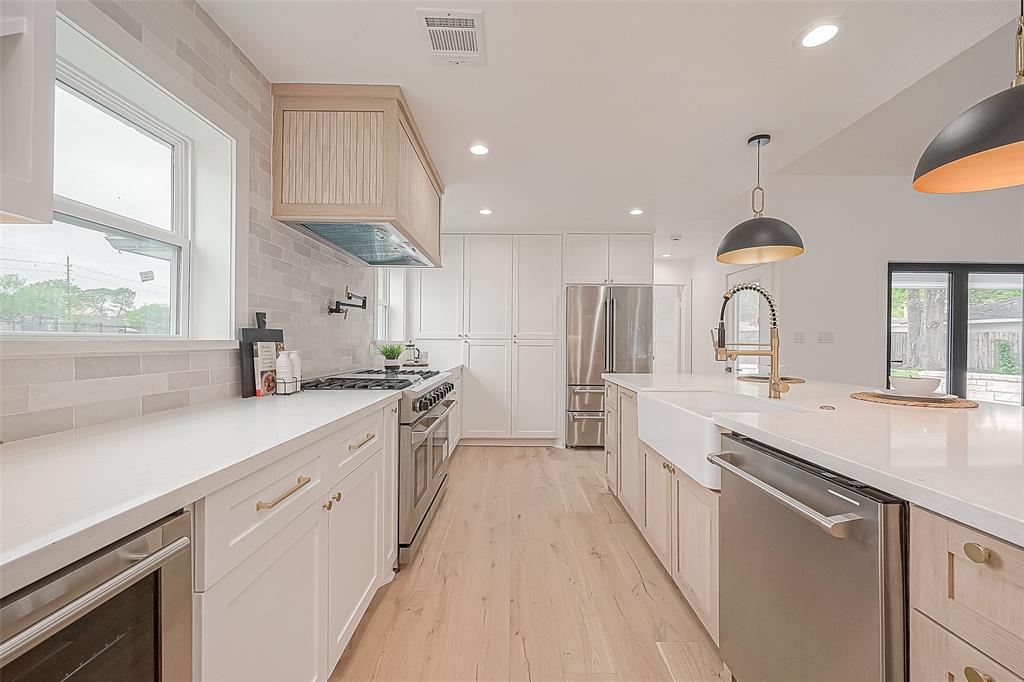 6254 Locke Lane