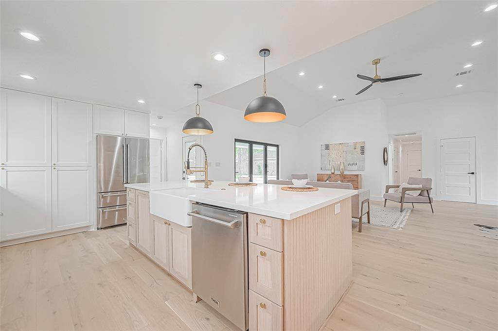 6254 Locke Lane
