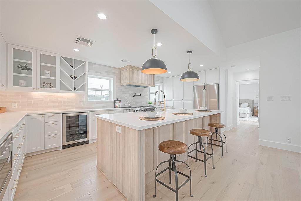 6254 Locke Lane