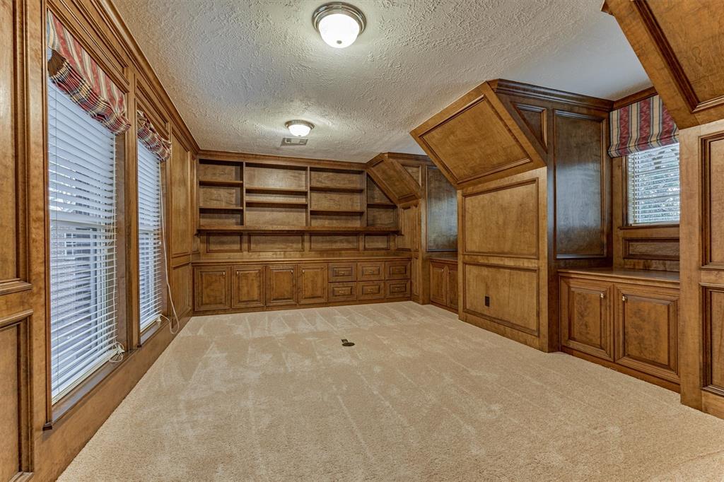 8806 Heather Circle