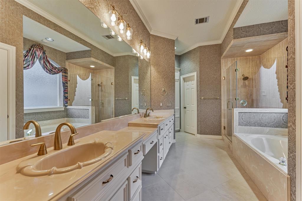 8806 Heather Circle