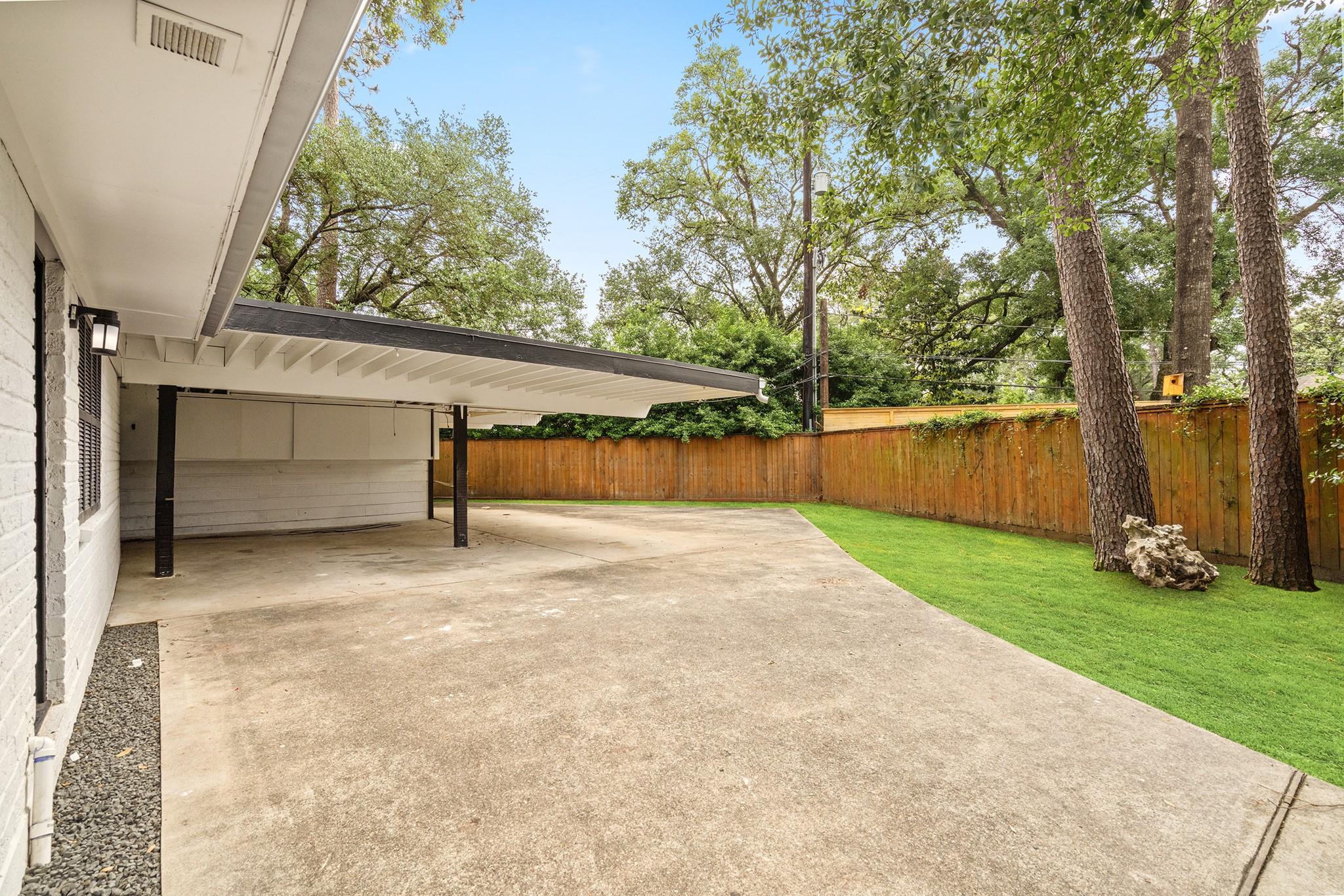938 Magdalene Drive