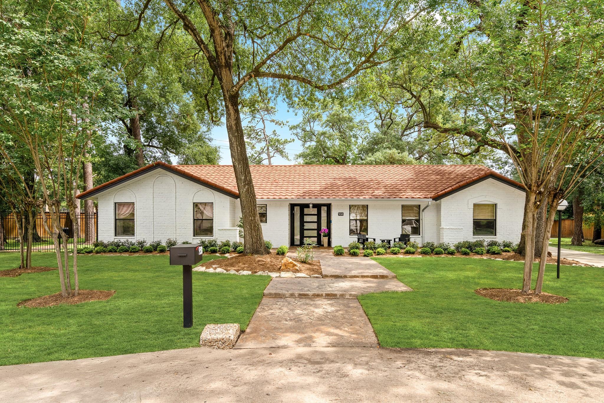 938 Magdalene Drive