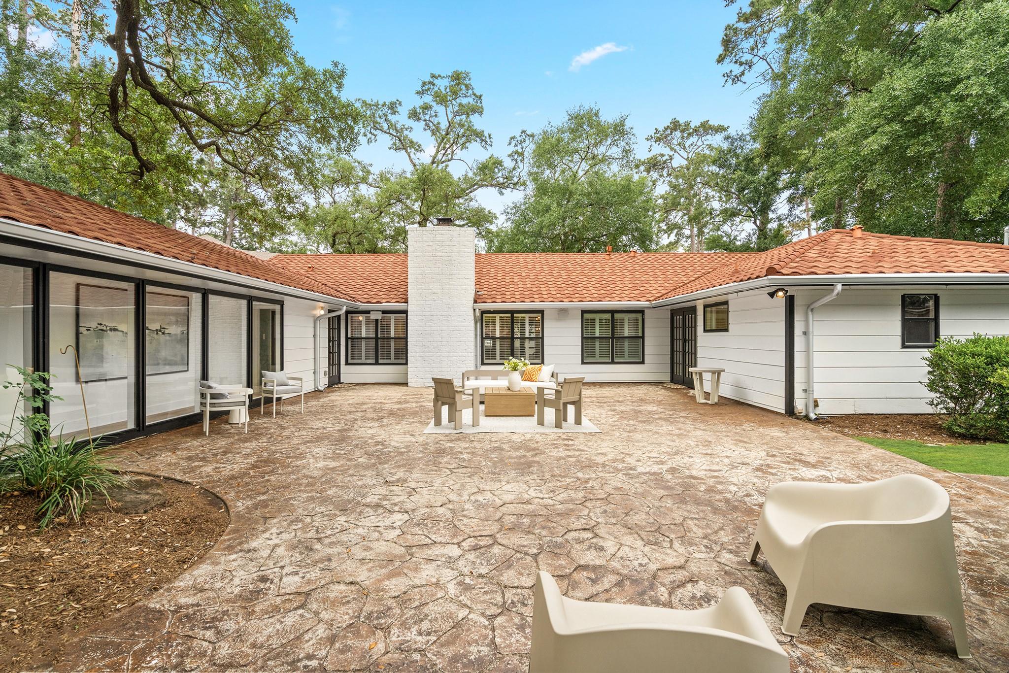 938 Magdalene Drive