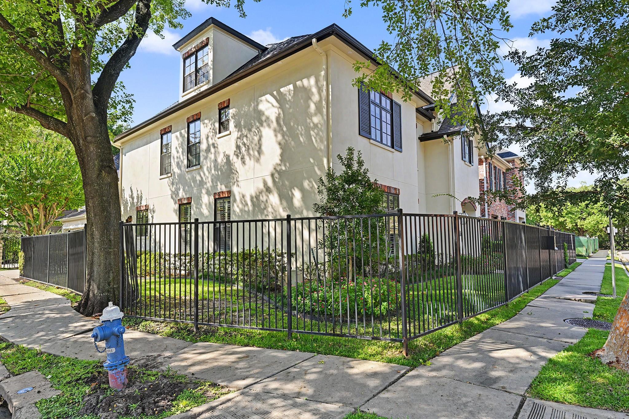 1201 Barkdull Street