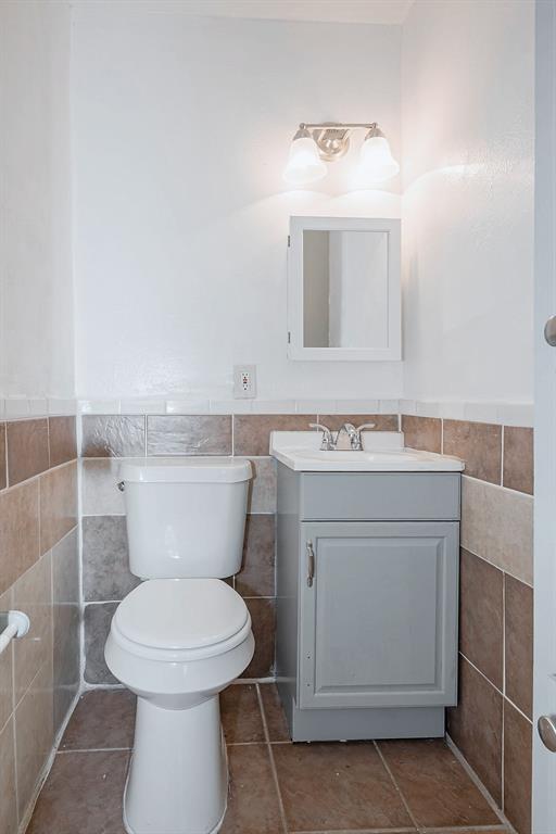 115 Aurora Street # 4