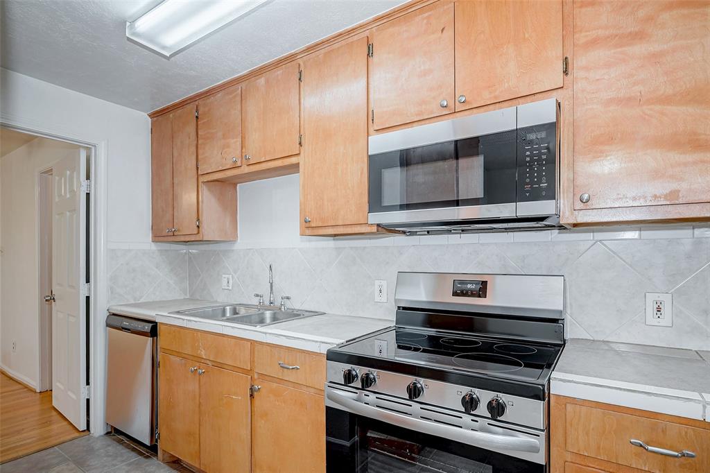 115 Aurora Street # 4