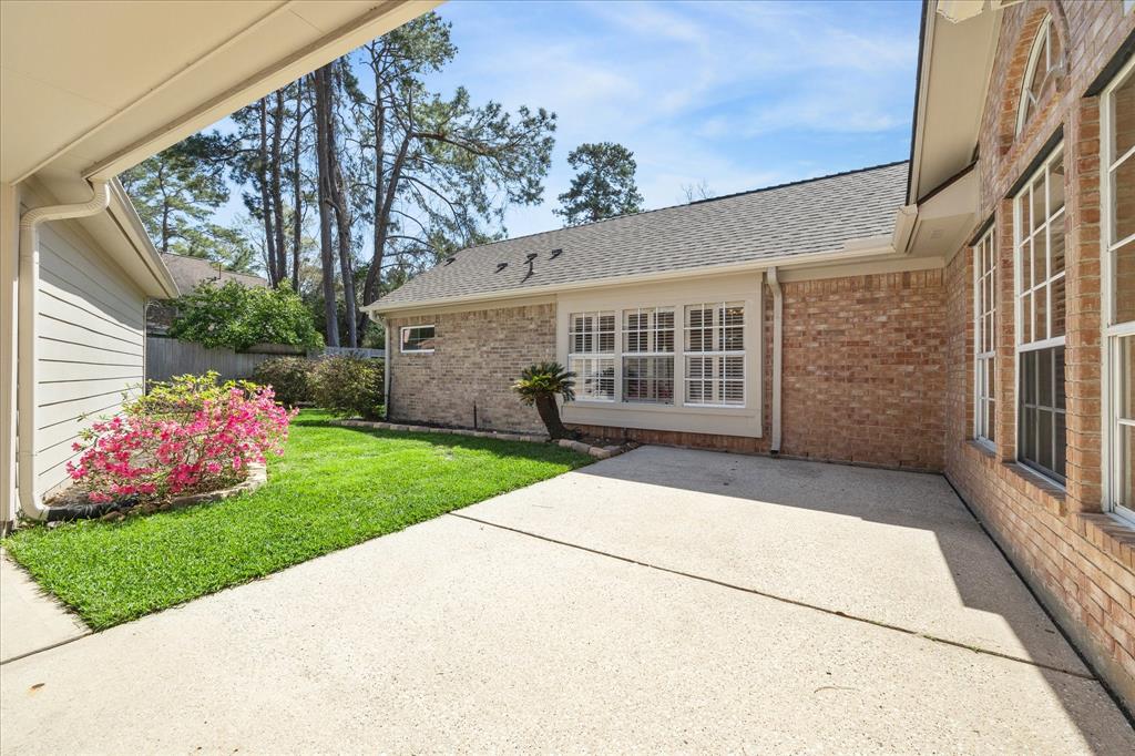 3622 Valley Chase Drive