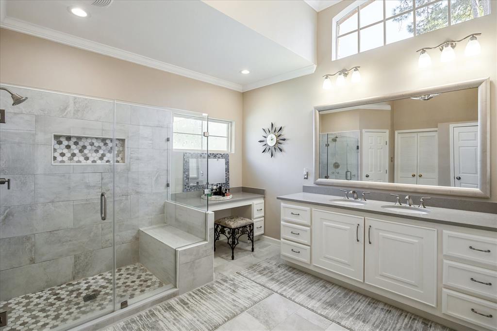 3622 Valley Chase Drive