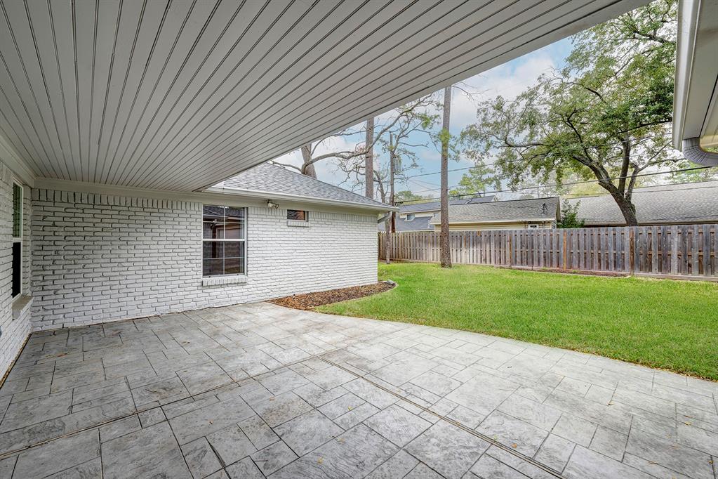 13706 Pinerock Lane