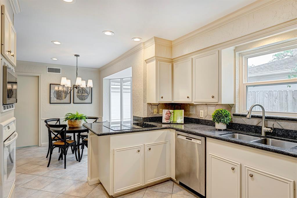 13706 Pinerock Lane