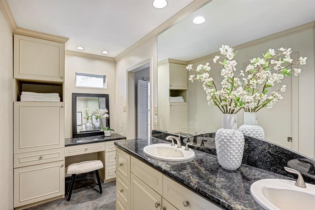 13706 Pinerock Lane