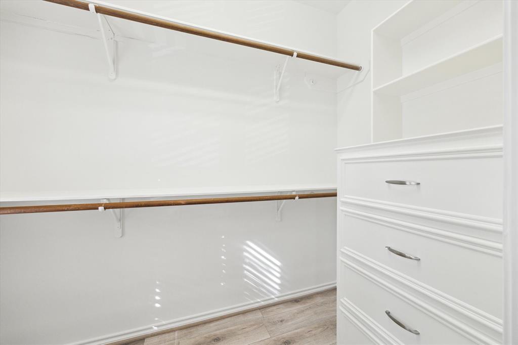 5160 Chevy Chase Drive