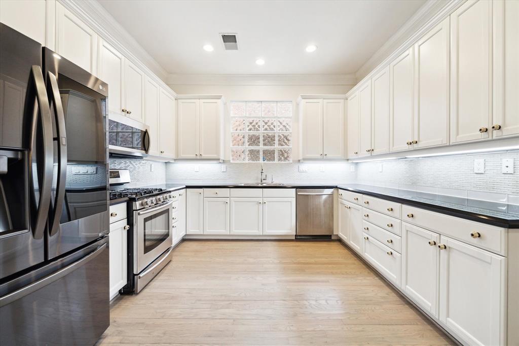 5160 Chevy Chase Drive