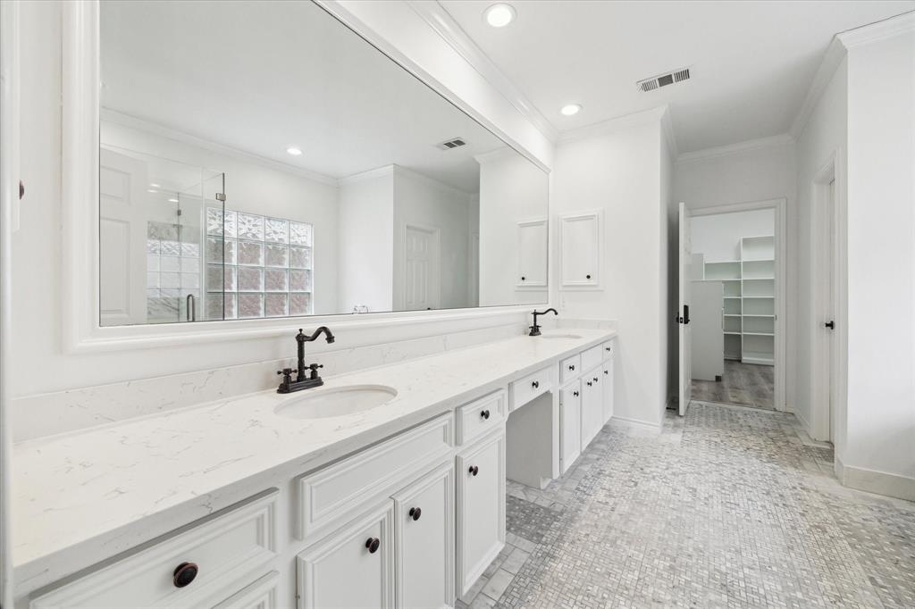 5160 Chevy Chase Drive