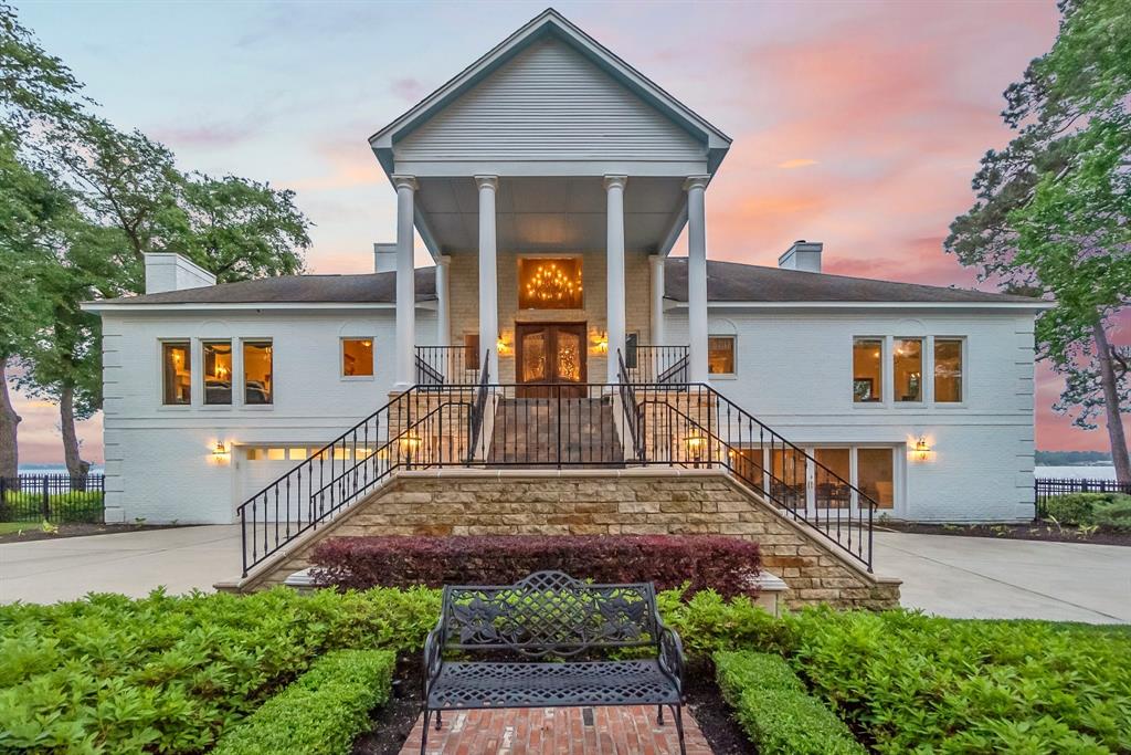 1133 River Road