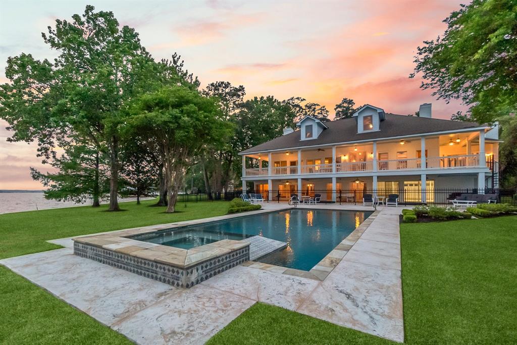 1133 River Road