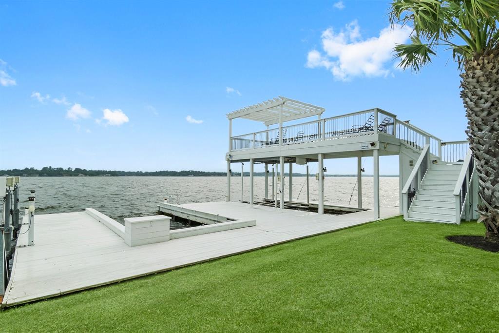 1133 River Road