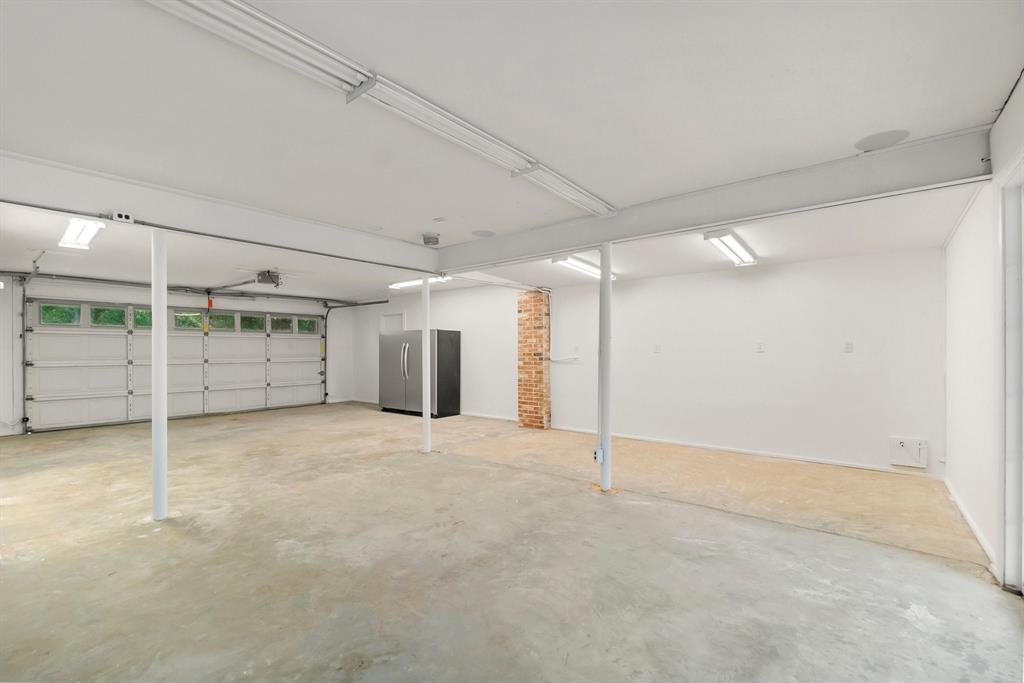 1133 River Road