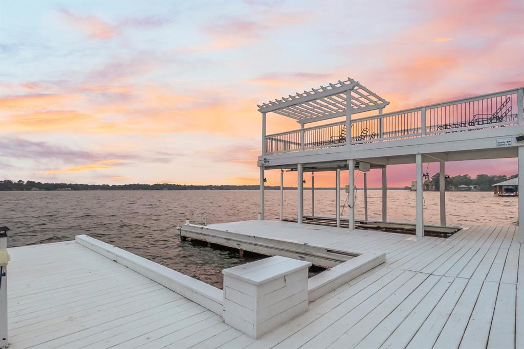 1133 River Road