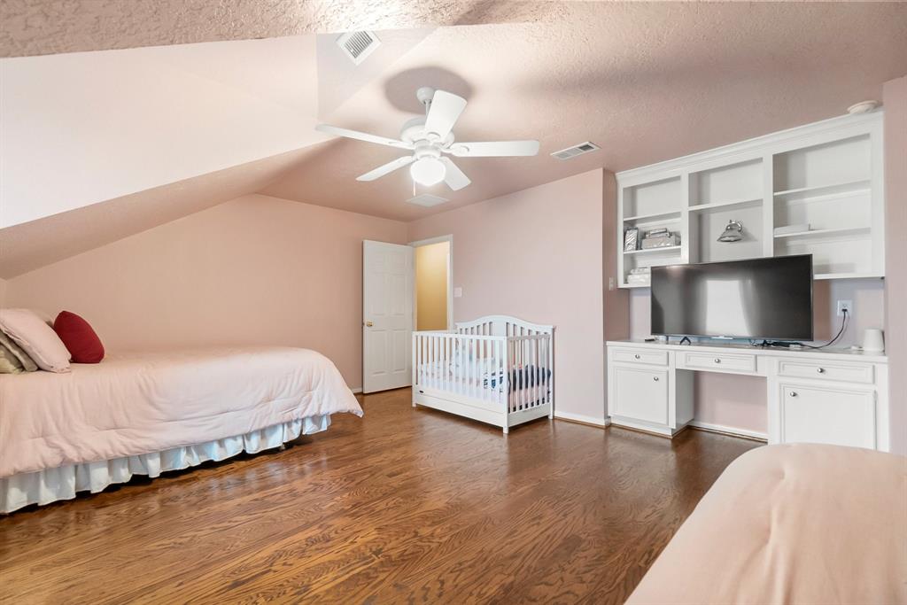 1133 River Road