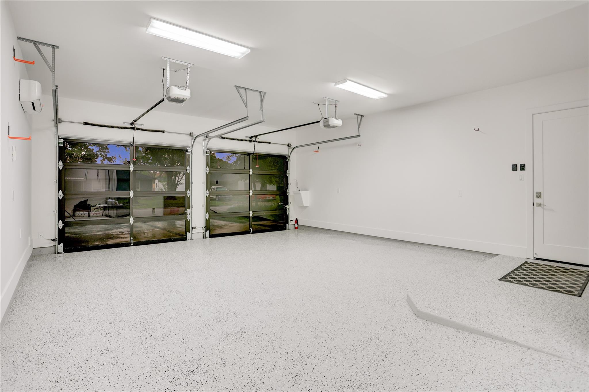 6903 Schiller Street