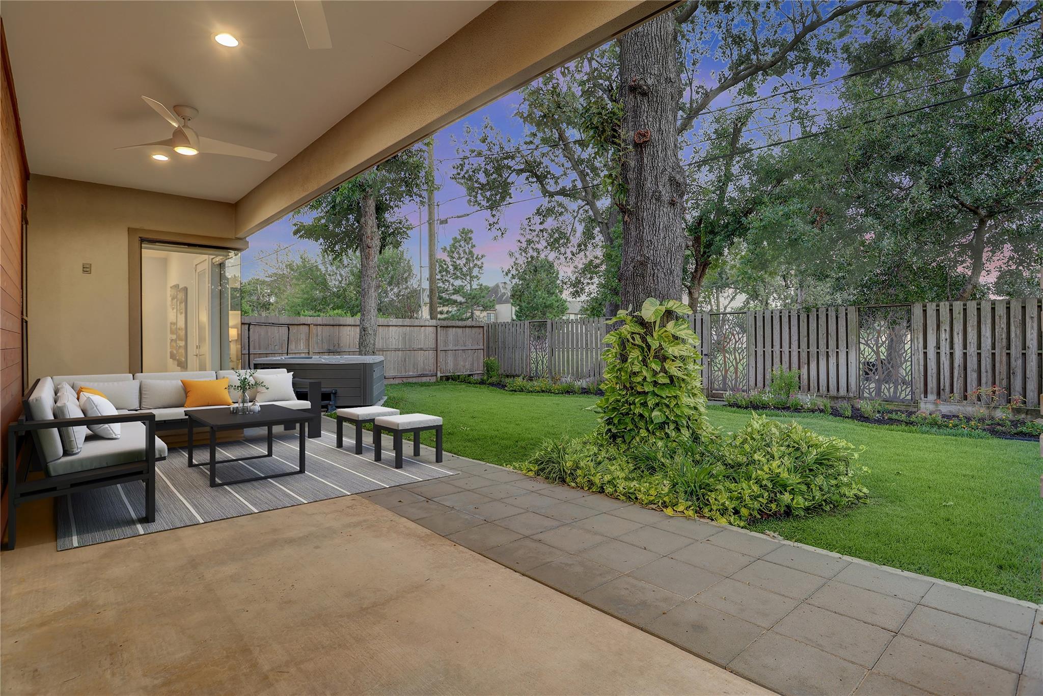 6903 Schiller Street