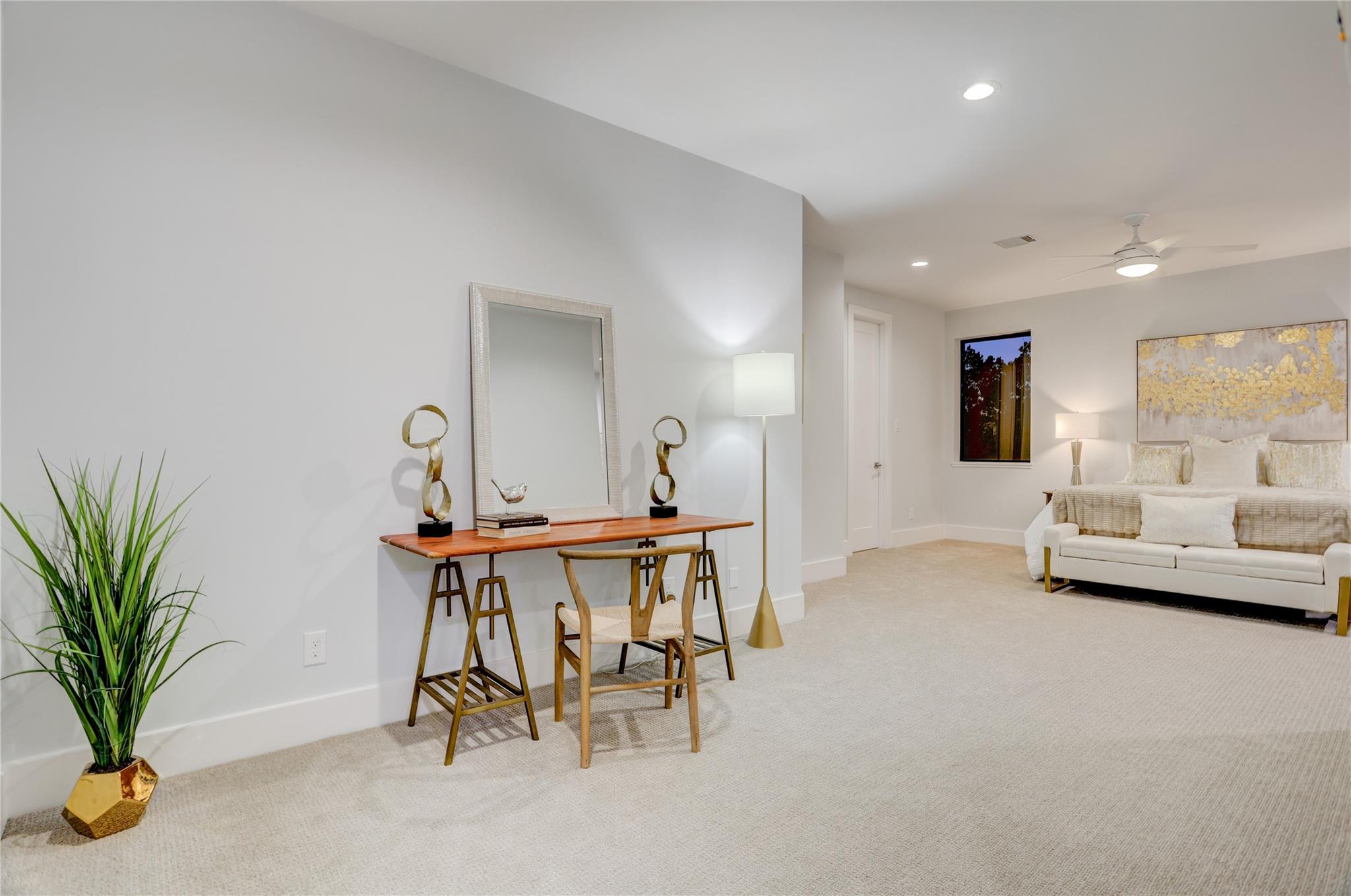 6903 Schiller Street