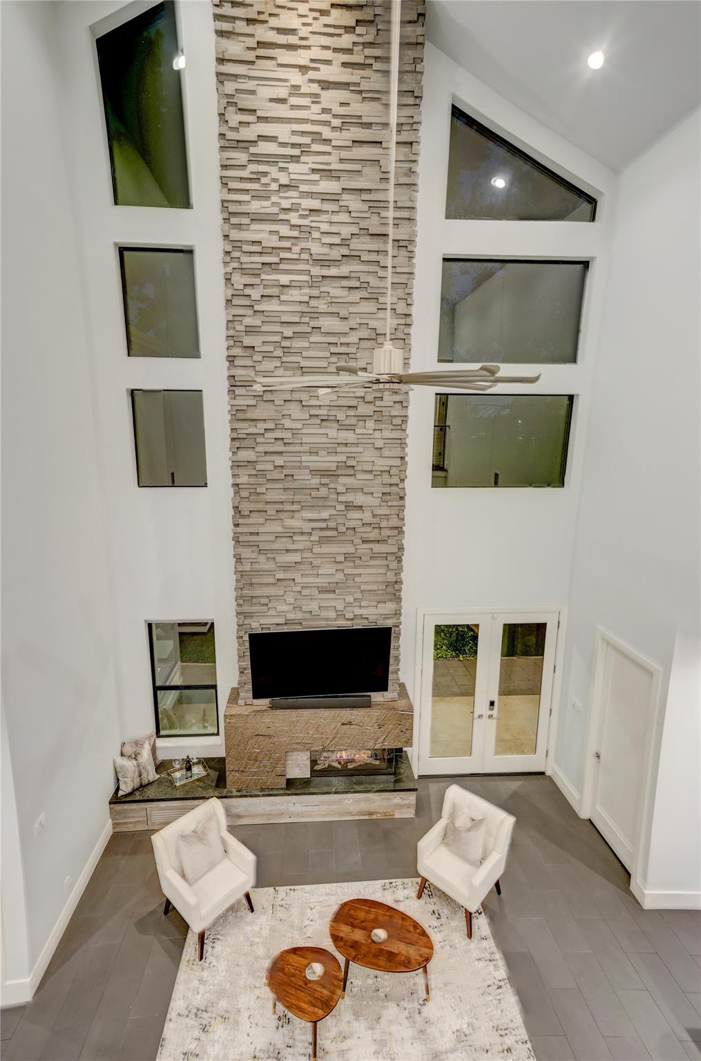 6903 Schiller Street