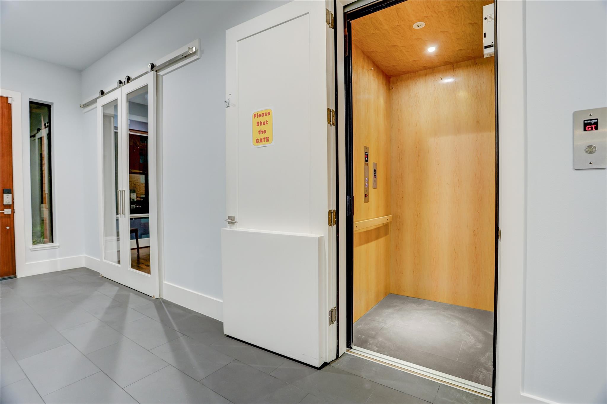 6903 Schiller Street