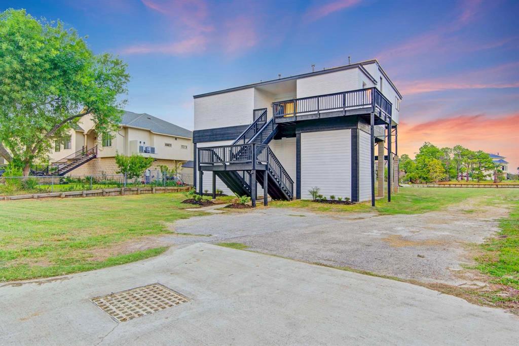 2522 Baycrest Drive