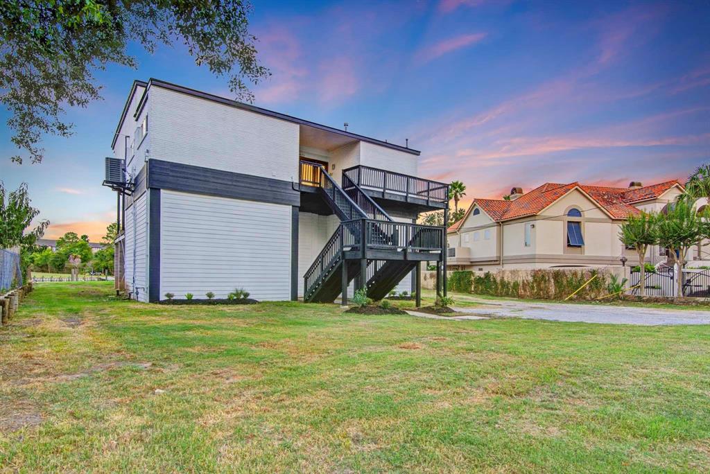 2522 Baycrest Drive